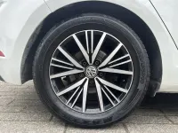 Used VW Golf VII SE 130 HP (95 kW) 2018 White Hatchback