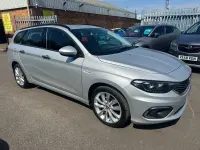 Begagnad Fiat Tipo Lounge 120 HK (88 kW) 2017 Silver Kombi