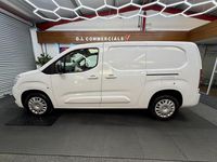 Used Vauxhall Combo S 100 HP (73 kW) 2023 White MPV