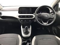 Used Hyundai i10 Premium 84 HP (61 kW) 2023 White Hatchback