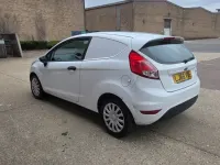 Usado Ford Fiesta 75 HP (55 kW) 2016 Branco Citadino