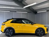 Used VW T-Roc R-line 147 HP (108 kW) 2026 Yellow SUV