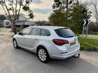 Second-hand Vauxhall Astra Elite 2015 Argintiu Break