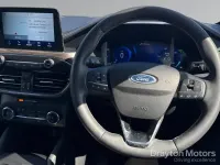Second-hand Ford Kuga Vignale 190 CP (139 kW) 2023 Albastru SUV