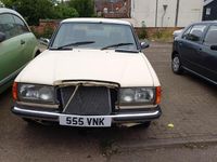 Used Mercedes E230 1983 Cream Sedan