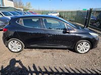 Used Renault Clio IV Dynamique 90 HP (66 kW) 2014 Black Hatchback