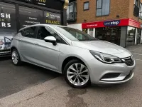 Used Vauxhall Astra Design Edition 100 HP (73 kW) 2017 Silver Hatchback