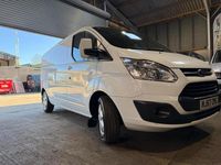 Used Ford Transit Custom Limited 170 HP (125 kW) 2017 White Van