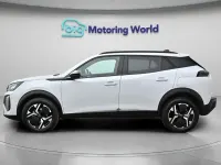 Używany Peugeot 2008 Allure 130 KM (95 kW) 2025 Biały SUV