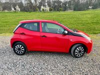 Used Toyota Aygo 69 HP (50 kW) 2015 Red Hatchback