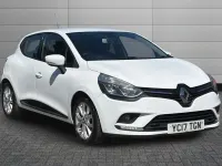 Used Renault Clio Dynamique 74 HP (54 kW) 2017 Glacier white Hatchback