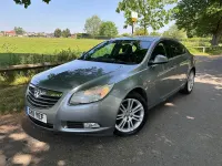 Used Vauxhall Insignia 140 HP (102 kW) 2011 Silver Hatchback