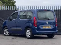 Used Vauxhall Combo S 100 HP (73 kW) 2019 Blue MPV