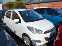 Usado Hyundai i10 Active 85 HP (62 kW) 2011 Branco Citadino