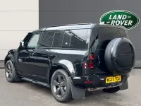 Used Land Rover Defender Dynamic 249 HP (183 kW) 2023 Santorini black SUV
