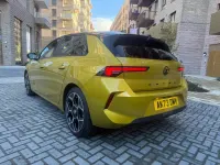 Used Vauxhall Astra Ultimate 130 HP (95 kW) 2023 Yellow/black Hatchback