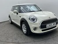 Used Mini ONE Classic 102 HP (75 kW) 2020 White Hatchback