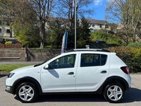 Used Dacia Sandero Lauréate 90 HP (66 kW) 2014 White Hatchback