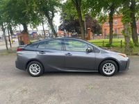 Usado Toyota Prius 70 CV (51 kW) 2020 Gris Utilitario