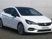 Second-hand Vauxhall Astra Edition 145 CP (106 kW) 2021 Alb Hatchback