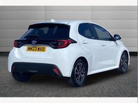 Used Toyota Yaris Hybrid Design 116 HP (85 kW) 2023 White Hatchback