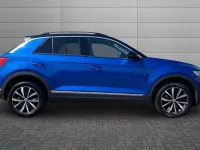 Used VW T-Roc Design 150 HP (110 kW) 2018 Ravenna blue with black roof SUV