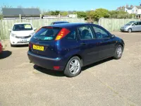 Używany Ford Focus Zetec 2004 Niebieski Hatchback