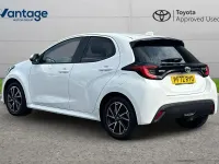 Used Toyota Yaris Design 113 HP (83 kW) 2023 White Hatchback