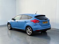 Used Ford Focus Zetec 125 HP (91 kW) 2017 Blue Hatchback
