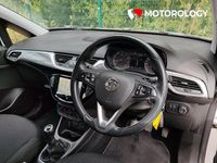 Used Vauxhall Corsa 70 HP (51 kW) 2016 White Hatchback