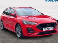 Used Ford Focus ST-Line X 123 HP (90 kW) 2023 Red Estate