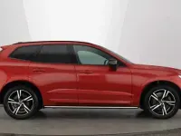 Usado Volvo XC60 R-Design 250 HP (183 kW) 2022 Vermelho SUV