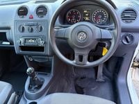 Begagnad VW Caddy Startline 74 HK (54 kW) 2014 Vit Minibuss