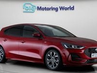 Begagnad Ford Focus ST-Line 125 HK (91 kW) 2023 Röd Halvkombi