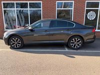 Used VW Passat SEL 150 HP (110 kW) 2020 Grey Sedan
