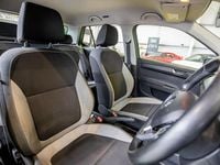 Used Skoda Fabia Colour Edition 90 HP (66 kW) 2016 Green Hatchback