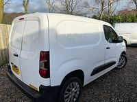 Used Citroën Berlingo 100 HP (73 kW) 2020 White MPV