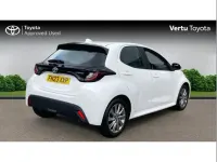 Used Toyota Yaris 113 HP (83 kW) 2023 White Hatchback