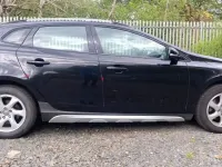 Käytetty Volvo V40 SE 2014 Musta Viistoperä