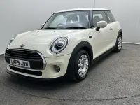 Used Mini ONE Classic 102 HP (75 kW) 2020 White Hatchback