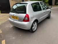 Usado Renault Clio II Campus 2006 Prateado Citadino