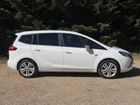 Used Vauxhall Zafira SRi 136 HP (100 kW) 2015 White MPV