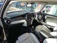 Used Mini Cooper S Exclusive 188 HP (138 kW) 2019 White Hatchback