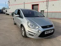Usado Ford S-MAX Titanium 140 HP (102 kW) 2015 Prateado Monovolume