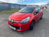 Used Renault Clio IV Dynamique 2015 Red Hatchback