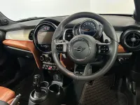 Begagnad Mini Cooper S Exclusive 176 HK (129 kW) 2022 Röd Halvkombi
