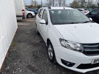 Used Dacia Logan MCV Lauréate 90 HP (66 kW) 2016 White Estate