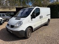 Begagnad Renault Trafic 115 HK (84 kW) 2013 Vit Minibuss