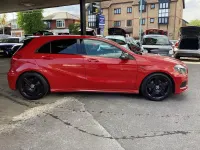 Begagnad Mercedes A250 AMG 211 HK (155 kW) 2015 Röd Halvkombi