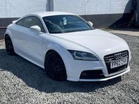 Begagnad Audi TT Black Edition 170 HK (125 kW) 2012 Vit Sportkupé